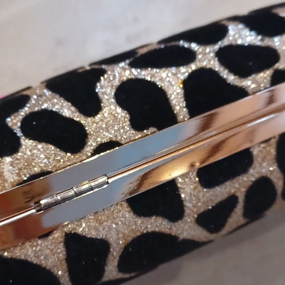 Unique Black/Shimmery Gold Clutch - Picture 5 of 9